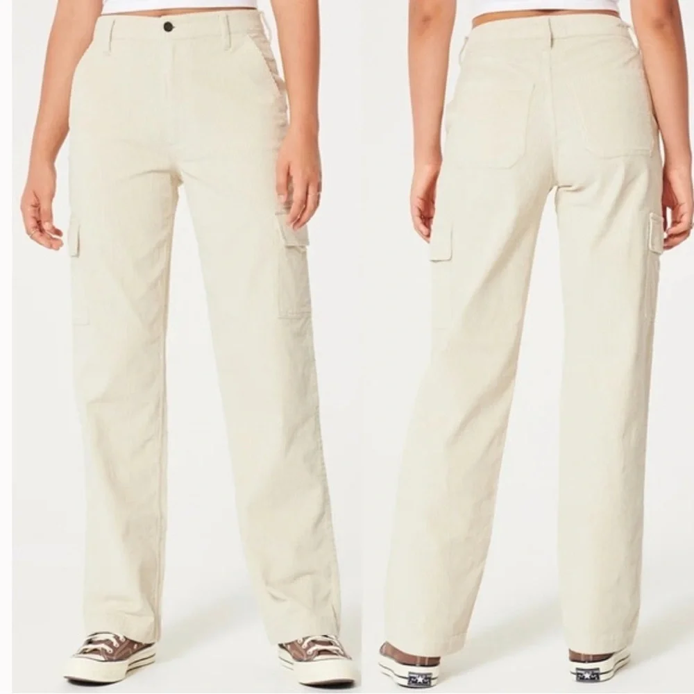 Hollister women’s ultra high-rise Dad Pant Cream corduroy size 9 waist 29 NEW